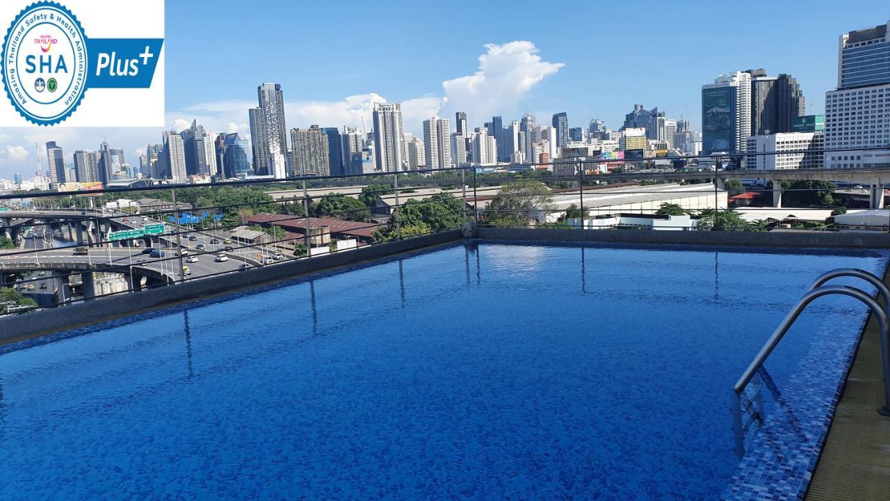 Interchange Tower Serviced Apartment - Sha Extra Plus Бангкок Экстерьер фото